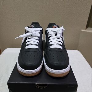 Nike Black and White Sneakers